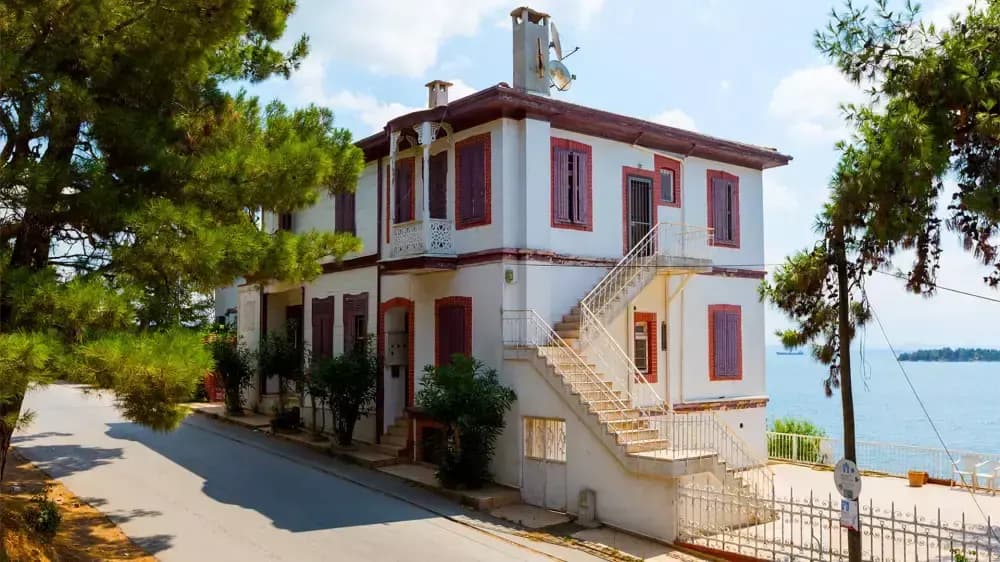 Reşat Nuri Güntekin Evi Büyükada edebiyat rotası